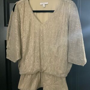 Chaus Women's gold Metallic Top